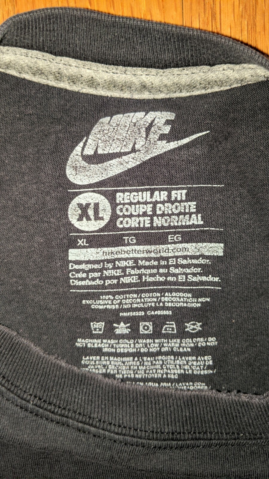 Vintage-Basic-Nike-Blue-Swoosh-Dark-Black-Tee-Regular-Fit-Extra-Large-XL-90s-235837838324-2