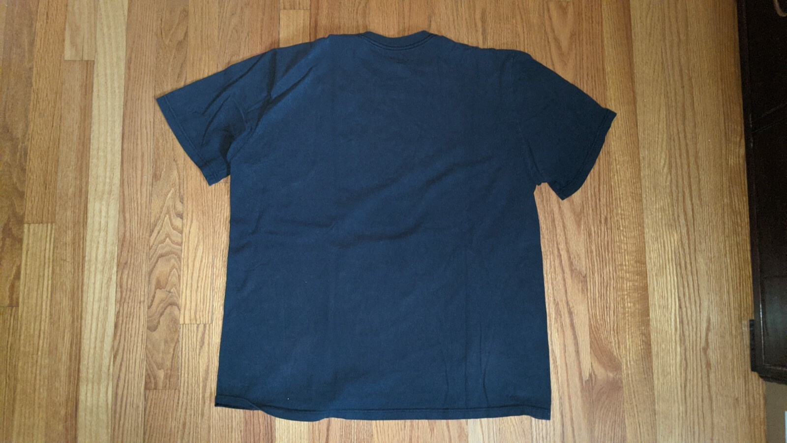 Vintage-Basic-Nike-Blue-Swoosh-Dark-Black-Tee-Regular-Fit-Extra-Large-XL-90s-235837838324-3