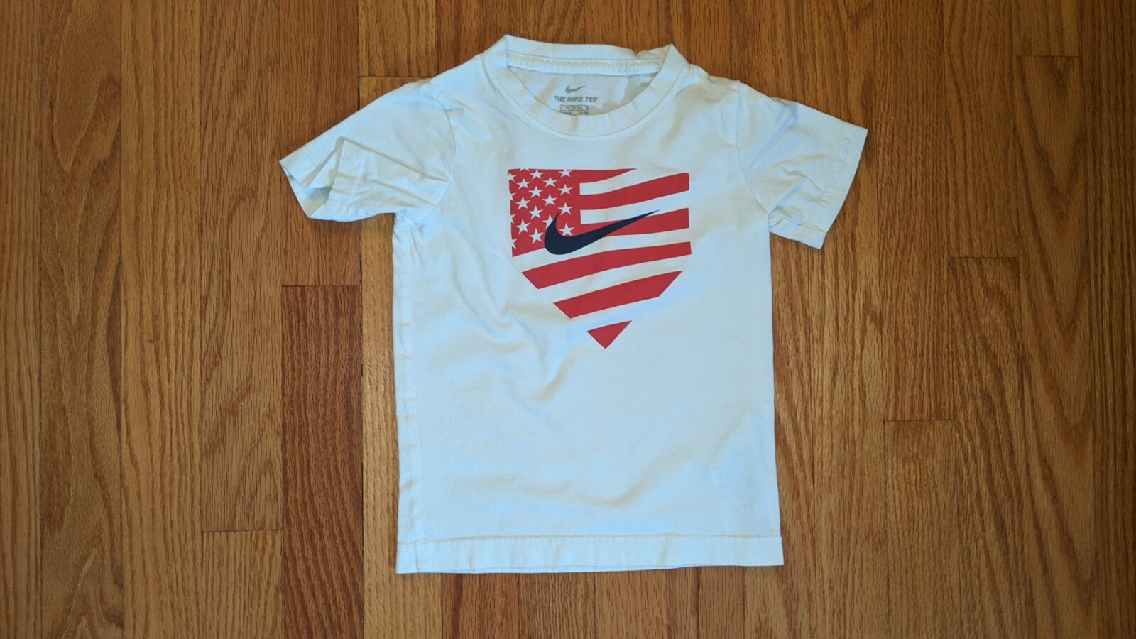 The-Nike-Tee-Swoosh-Tee-Red-White-American-USA-Flag-Extra-Small-XS-235837838329